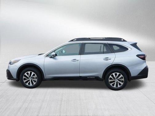 Ice Silver Metallic 2020 Subaru Outback Premium