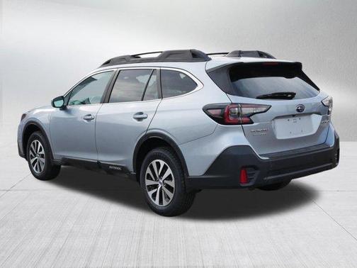 Ice Silver Metallic 2020 Subaru Outback Premium