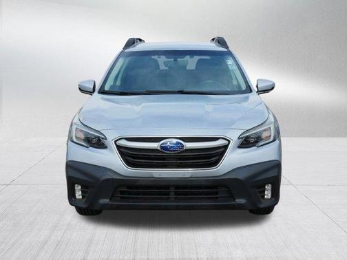 Ice Silver Metallic 2020 Subaru Outback Premium