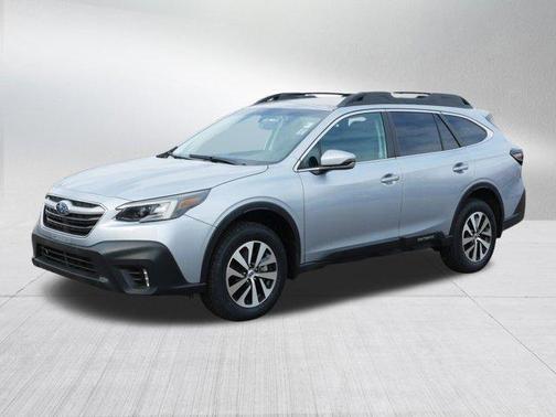 Ice Silver Metallic 2020 Subaru Outback Premium