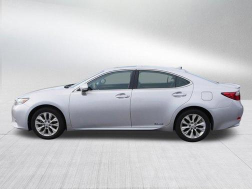 Silver Lining Metallic 2013 Lexus ES 300h Base