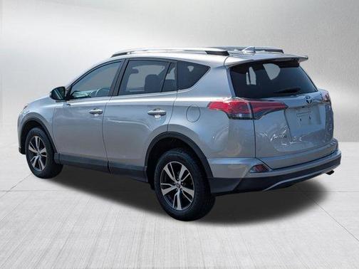 Silver Sky Metallic 2018 Toyota RAV4 XLE