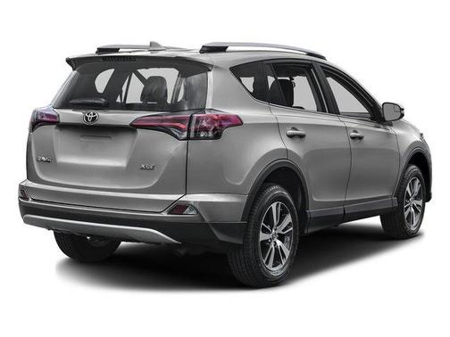 Silver Sky Metallic 2018 Toyota RAV4 XLE