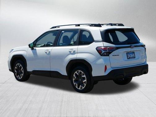 2025 Subaru Forester Base