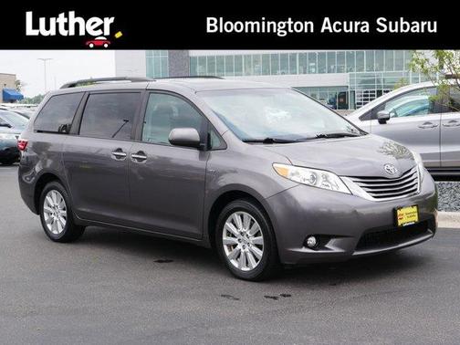 2017 Toyota Sienna XLE