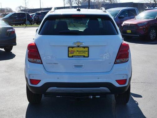 Summit White 2020 Chevrolet Trax LT