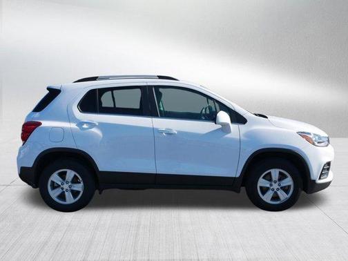 Summit White 2020 Chevrolet Trax LT
