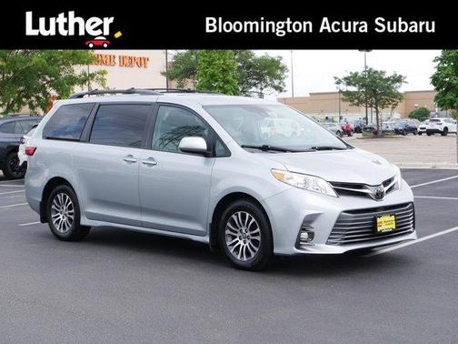 2019 Toyota Sienna XLE