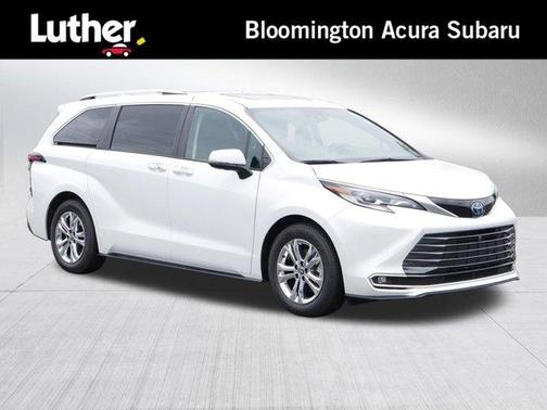 2022 Toyota Sienna Platinum 7 Passenger