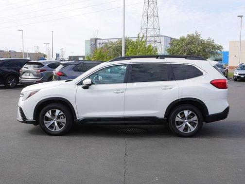 Crystal White Pearl 2025 Subaru Ascent Premium