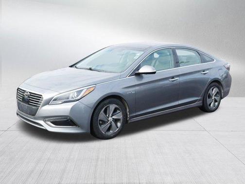 2017 Hyundai SONATA Hybrid Limited