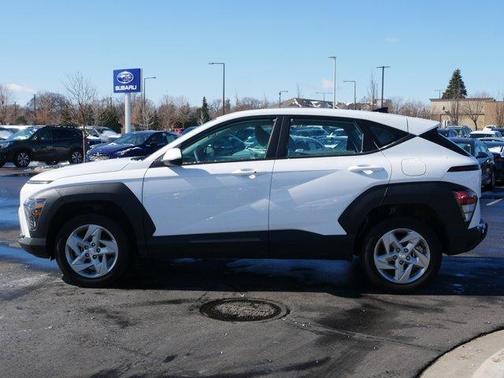 2024 Hyundai KONA SE