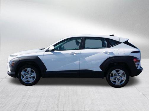 2024 Hyundai KONA SE