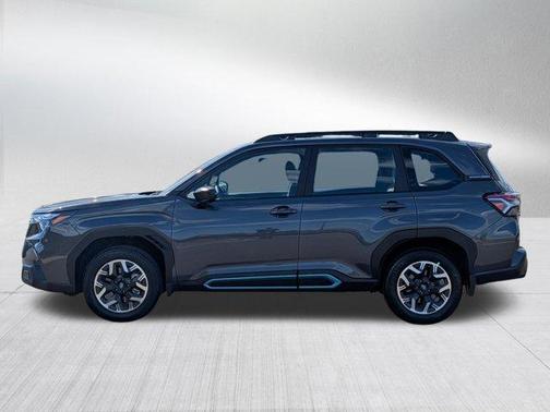 Magnetite Gray Metallic 2025 Subaru Forester