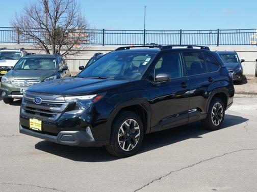 Crystal Black Silica 2025 Subaru Forester Premium