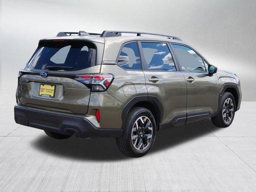 Autumn Green Metallic 2025 Subaru Forester Premium