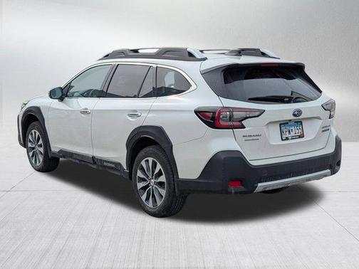 Crystal White Pearl 2023 Subaru Outback Touring XT