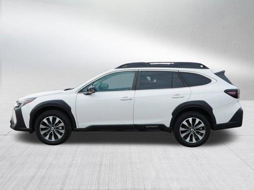 Crystal White Pearl 2023 Subaru Outback Limited XT