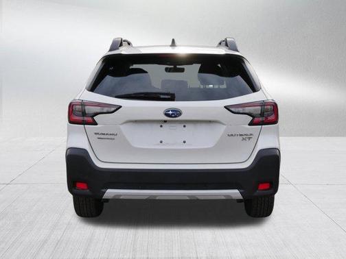 Crystal White Pearl 2023 Subaru Outback Limited XT