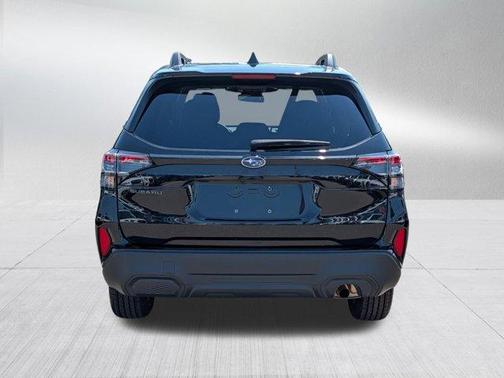 Crystal Black Silica 2025 Subaru Forester Premium