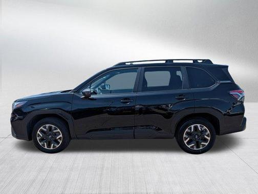 Crystal Black Silica 2025 Subaru Forester Premium