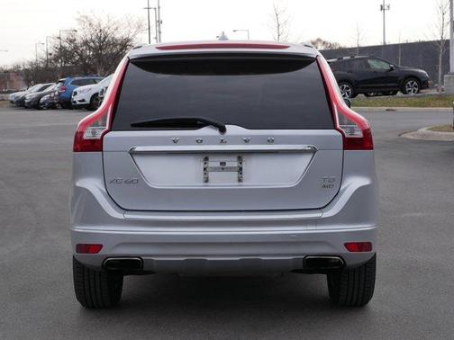 Bright Silver Metallic 2016 Volvo XC60 T5 Premier