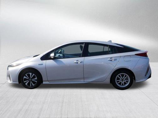 Classic Silver Metallic 2017 Toyota Prius Prime Plus
