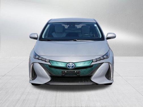 Classic Silver Metallic 2017 Toyota Prius Prime Plus