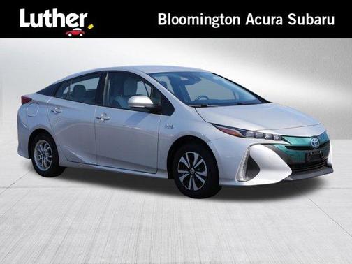 Classic Silver Metallic 2017 Toyota Prius Prime Plus
