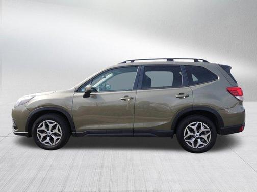 Autumn Green Metallic 2024 Subaru Forester Premium