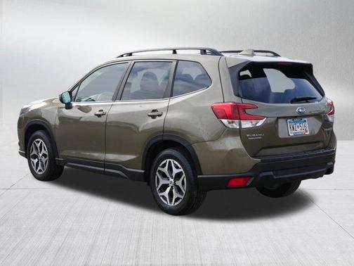 Autumn Green Metallic 2023 Subaru Forester Premium