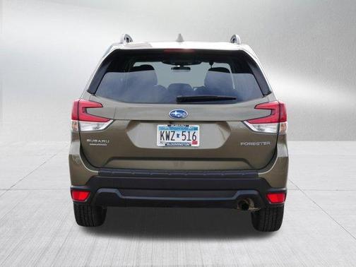 Autumn Green Metallic 2023 Subaru Forester Premium