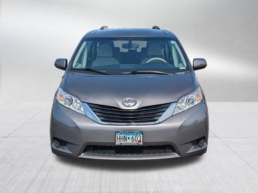 Predawn Gray Mica 2014 Toyota Sienna LE