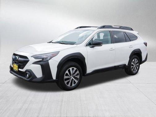 Crystal White Pearl 2025 Subaru Outback Premium