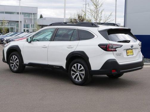 Crystal White Pearl 2025 Subaru Outback Premium
