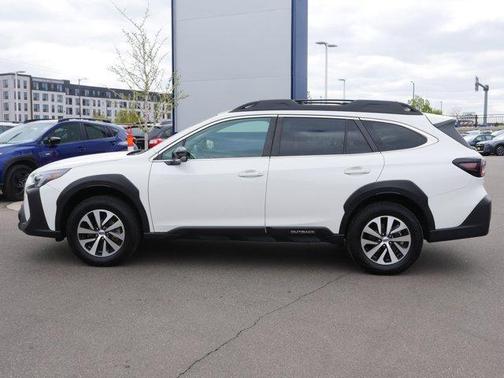 Crystal White Pearl 2025 Subaru Outback Premium