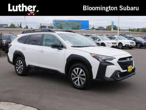 Crystal White Pearl 2025 Subaru Outback Premium