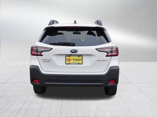 Crystal White Pearl 2025 Subaru Outback Premium