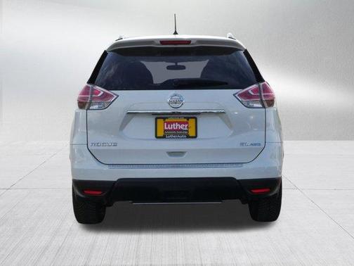 Pearl White 2016 Nissan Rogue SL