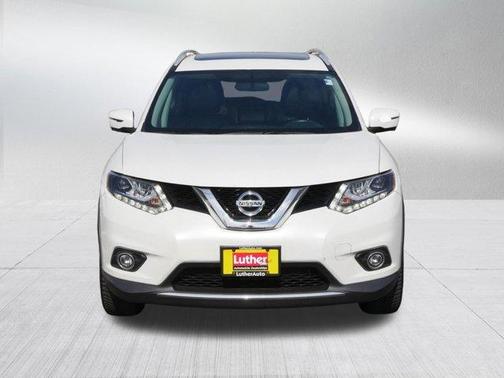 Pearl White 2016 Nissan Rogue SL