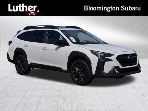 Crystal White Pearl 2025 Subaru Outback Onyx Edition