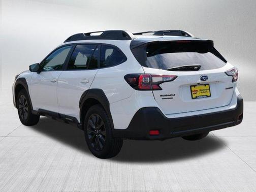 Crystal White Pearl 2025 Subaru Outback Onyx Edition