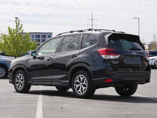 Crystal Black Silica 2020 Subaru Forester Premium