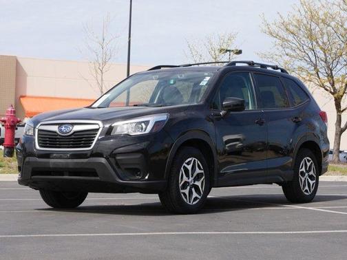 Crystal Black Silica 2020 Subaru Forester Premium