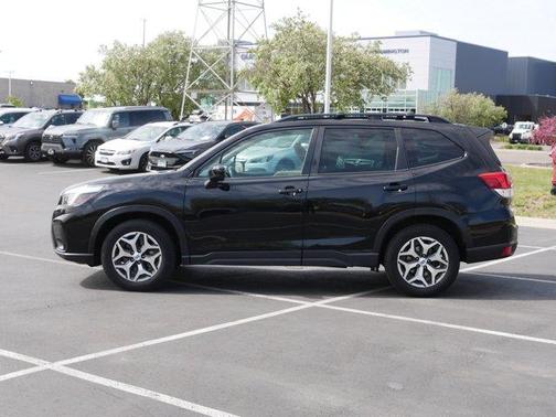 Crystal Black Silica 2020 Subaru Forester Premium