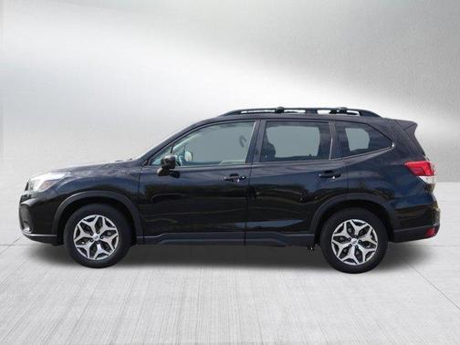 Crystal Black Silica 2020 Subaru Forester Premium