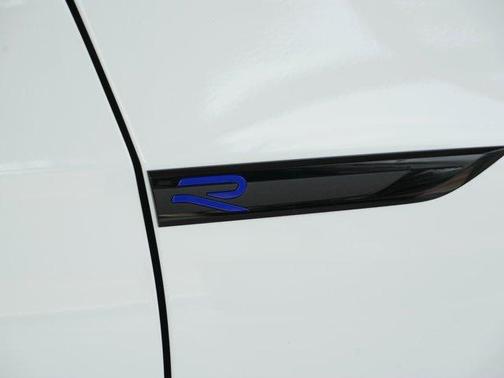 2023 Volkswagen Golf R 2.0T 20th Anniversary Edition