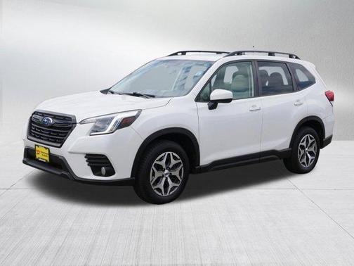 Crystal White Pearl 2023 Subaru Forester Premium