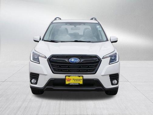 Crystal White Pearl 2023 Subaru Forester Premium