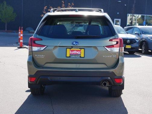 Jasper Green Metallic 2021 Subaru Forester Limited